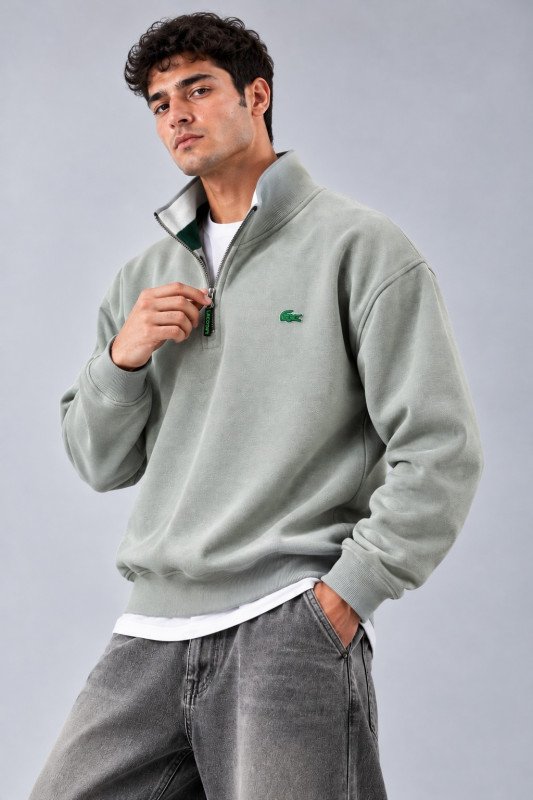 Lacoste sweetshirt